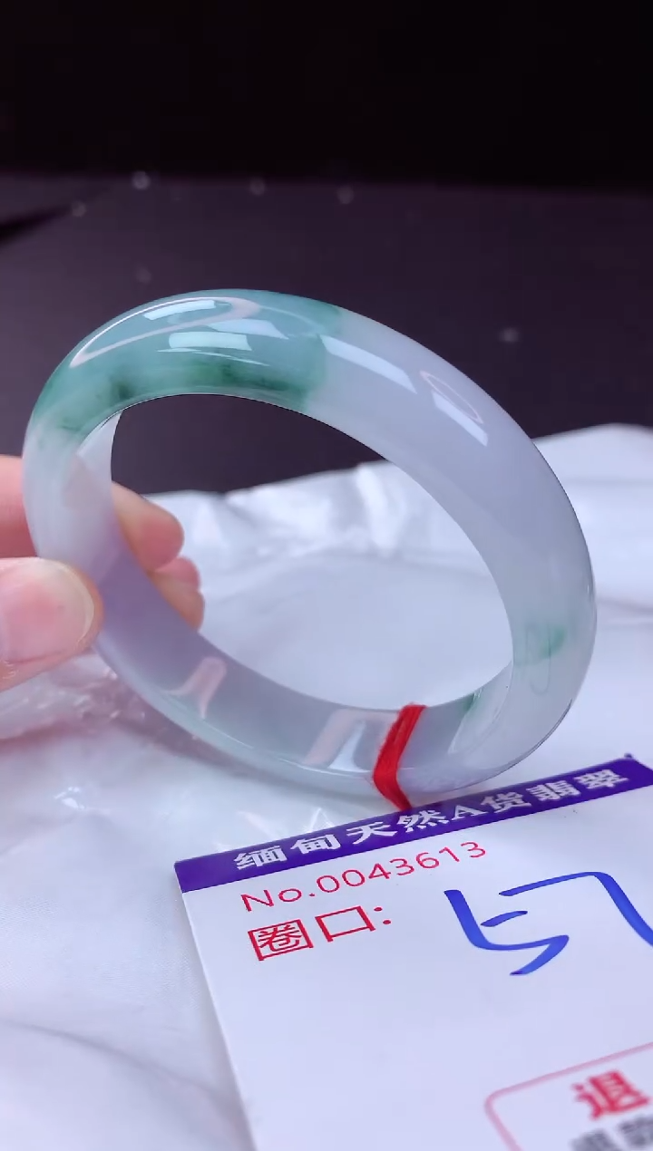 翡翠手镯未镶嵌57+             