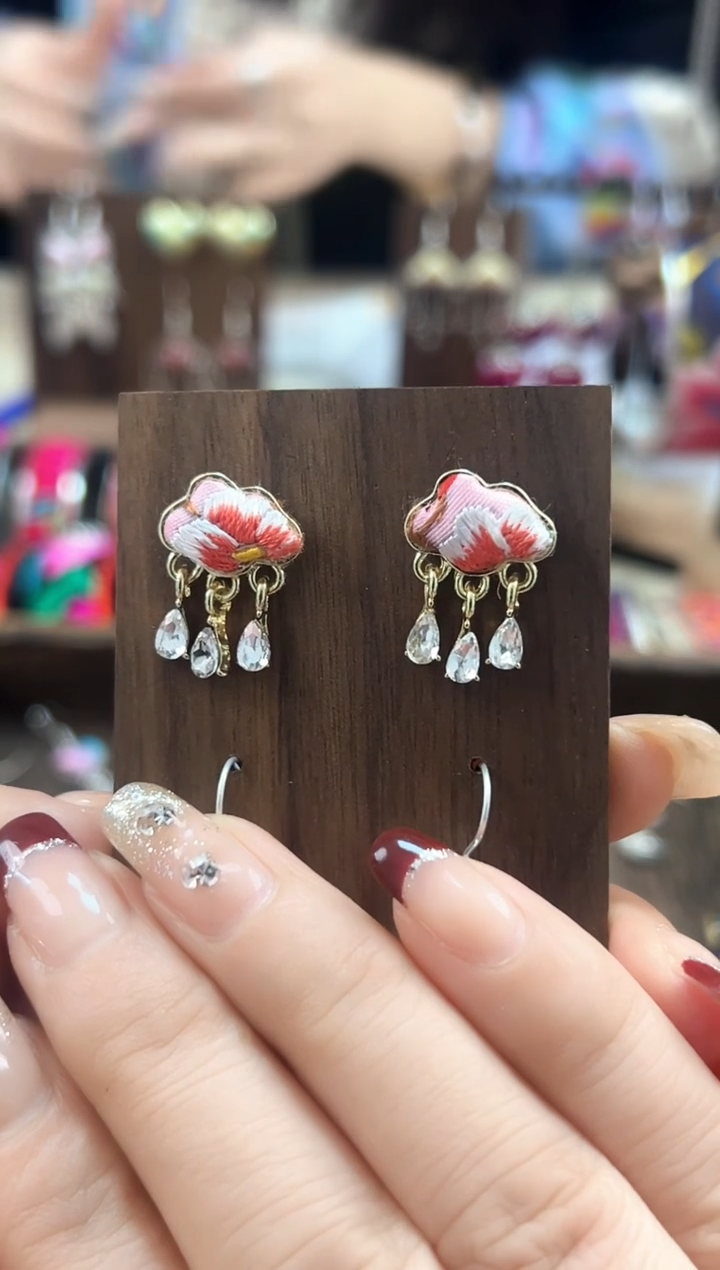 【闪购商品】织绣民族风老绣饰品034