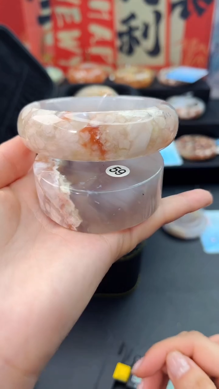 【闪购商品】石英质玉手镯未镶嵌赠送镯心（圈口60