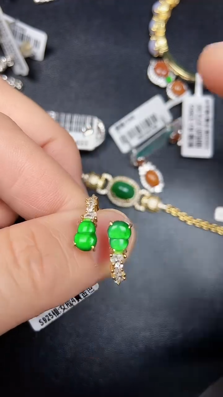 银S925镶嵌戒指翡翠4500