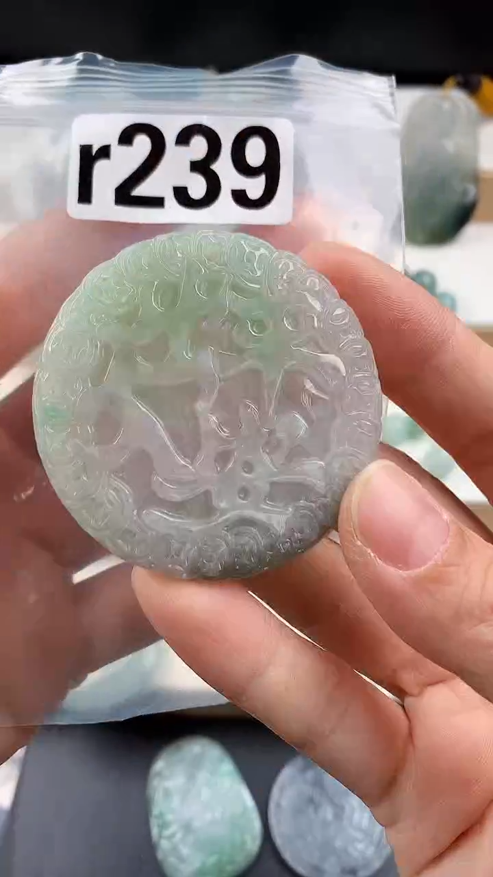 颈饰未镶嵌翡翠天然翡翠吊坠挂件