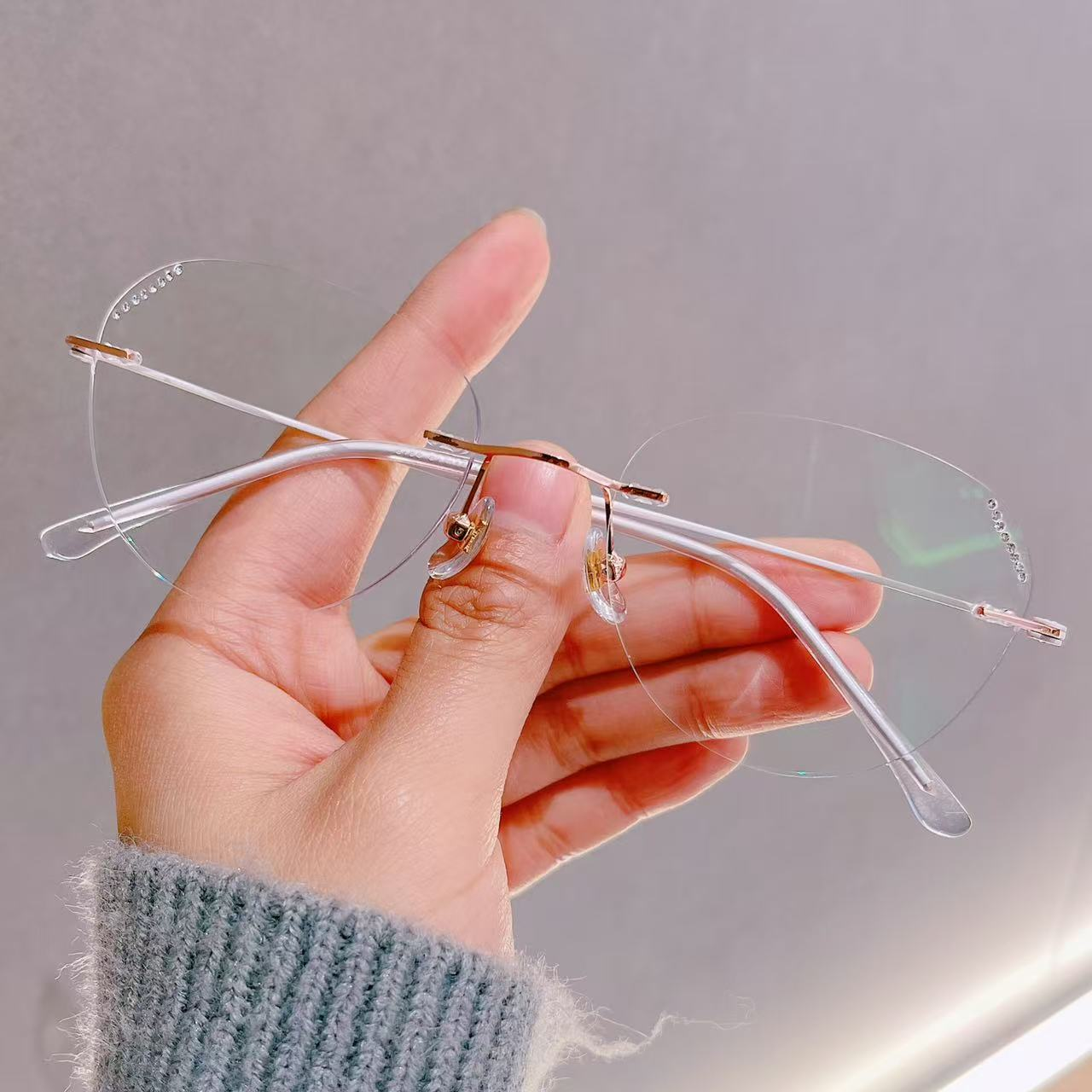 超轻简约近视无框眼镜女带钻大脸可配度数感光变色防辐射散光素颜