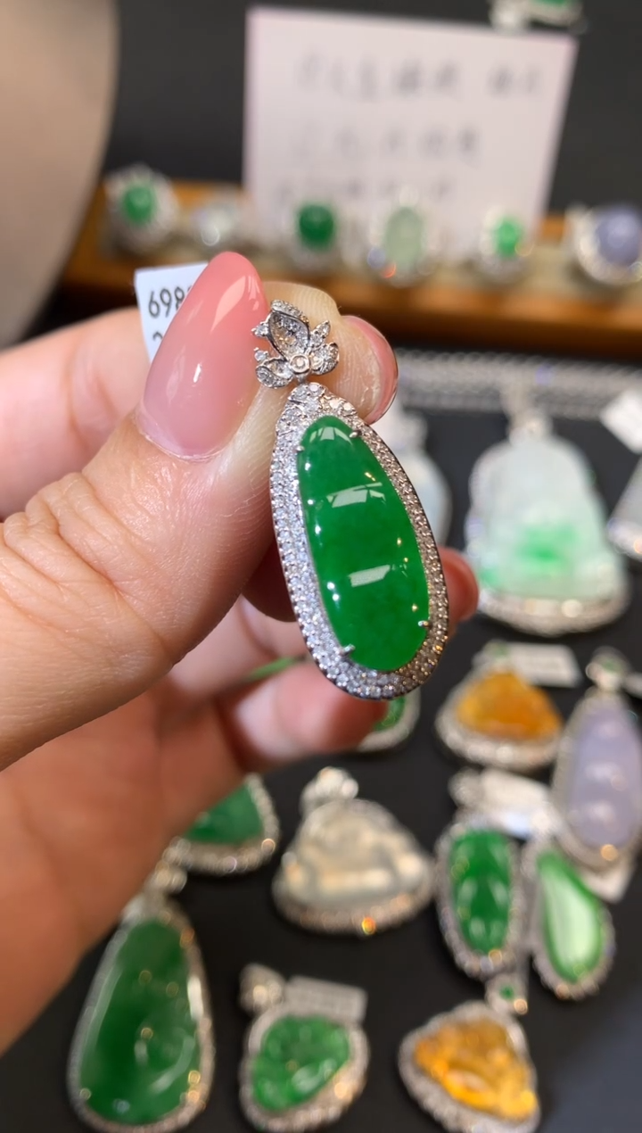 翡翠18K金镶嵌吊坠(不含链)吊坠