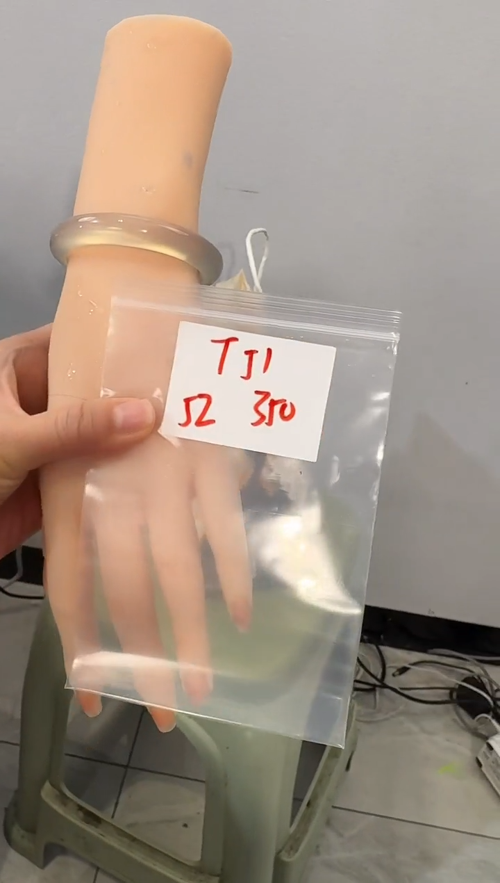 手镯玛瑙/玉髓未镶嵌仔**?T51