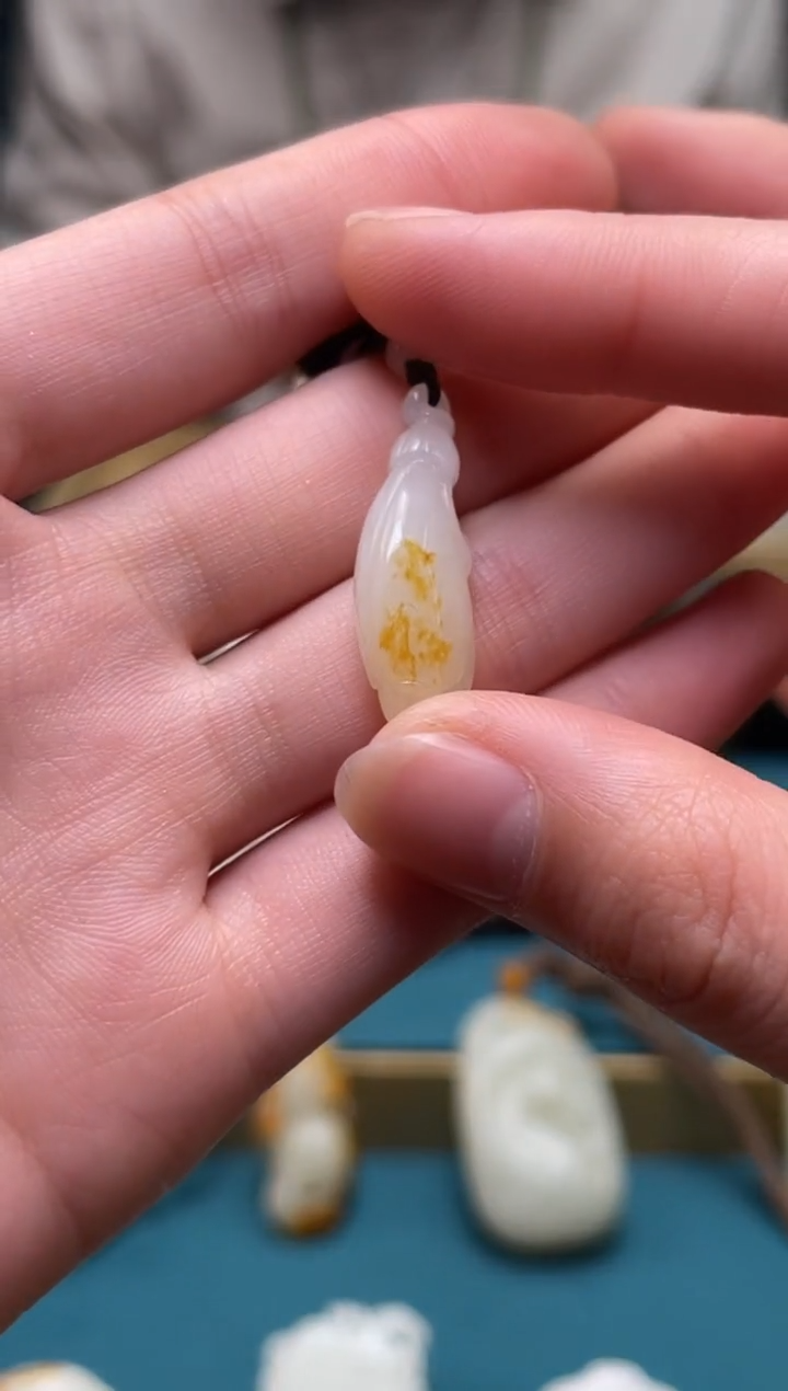 【闪购商品】和田玉颈饰未镶嵌吊坠 多样性发货拍一发一