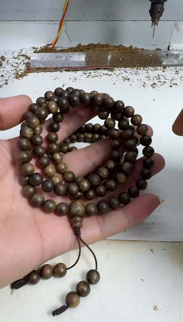 【闪购商品】手串沉香乌身0.8规格多圈25克