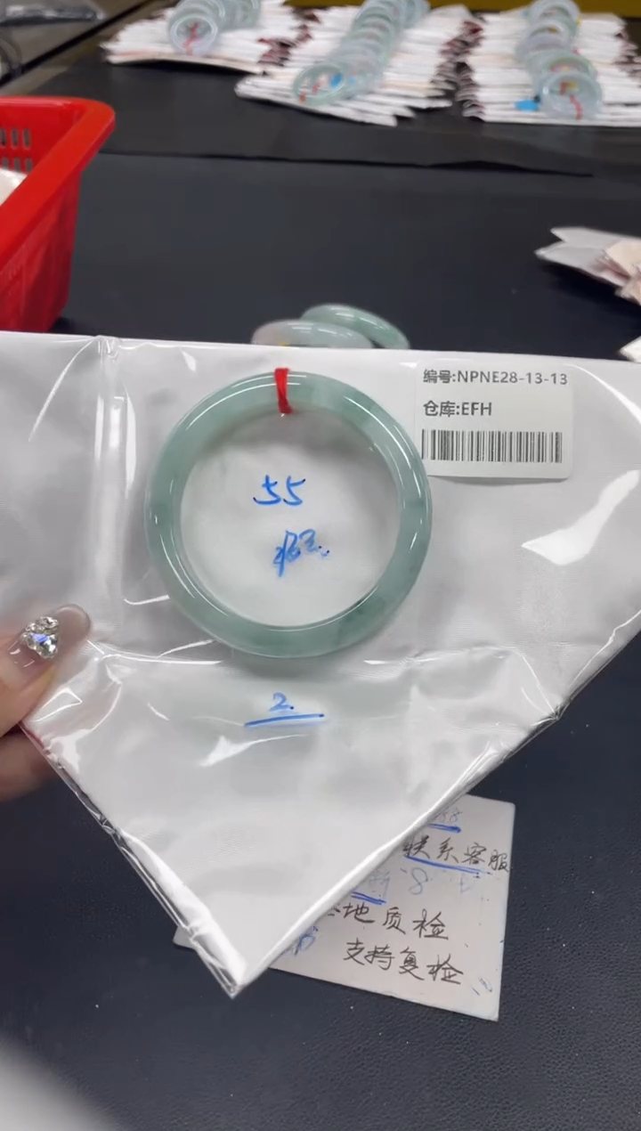 未镶嵌手镯翡翠翡翠手镯