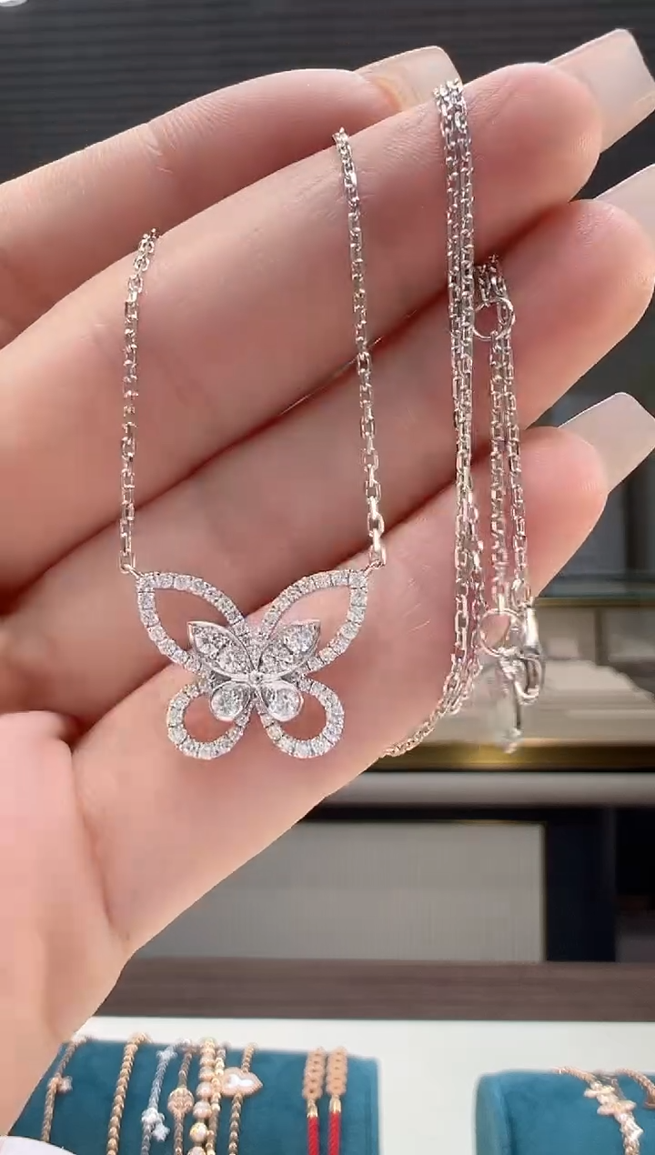 【闪购商品】钻石套链18K金镶嵌满钻蝴蝶项链K白