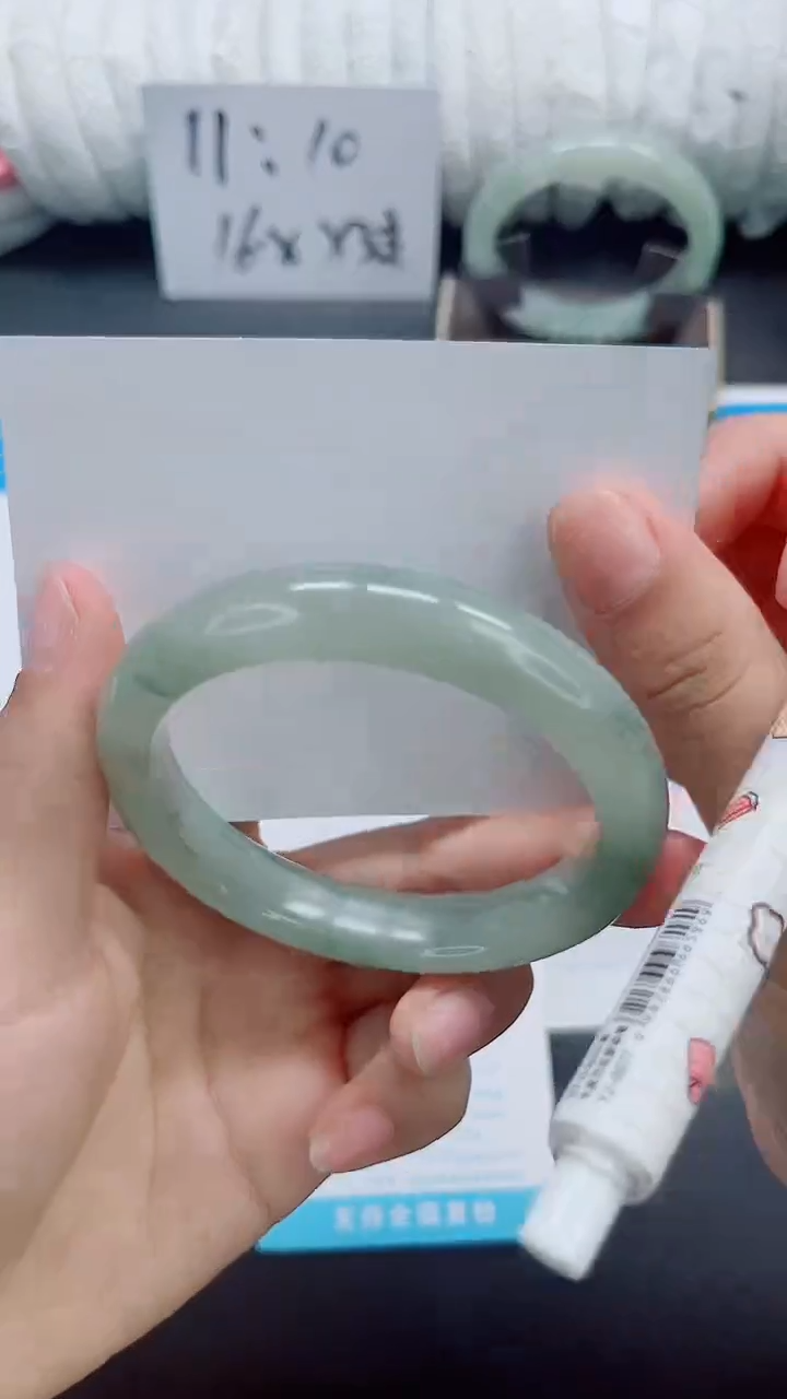 石英质玉手镯未镶嵌b109-圈口59.2