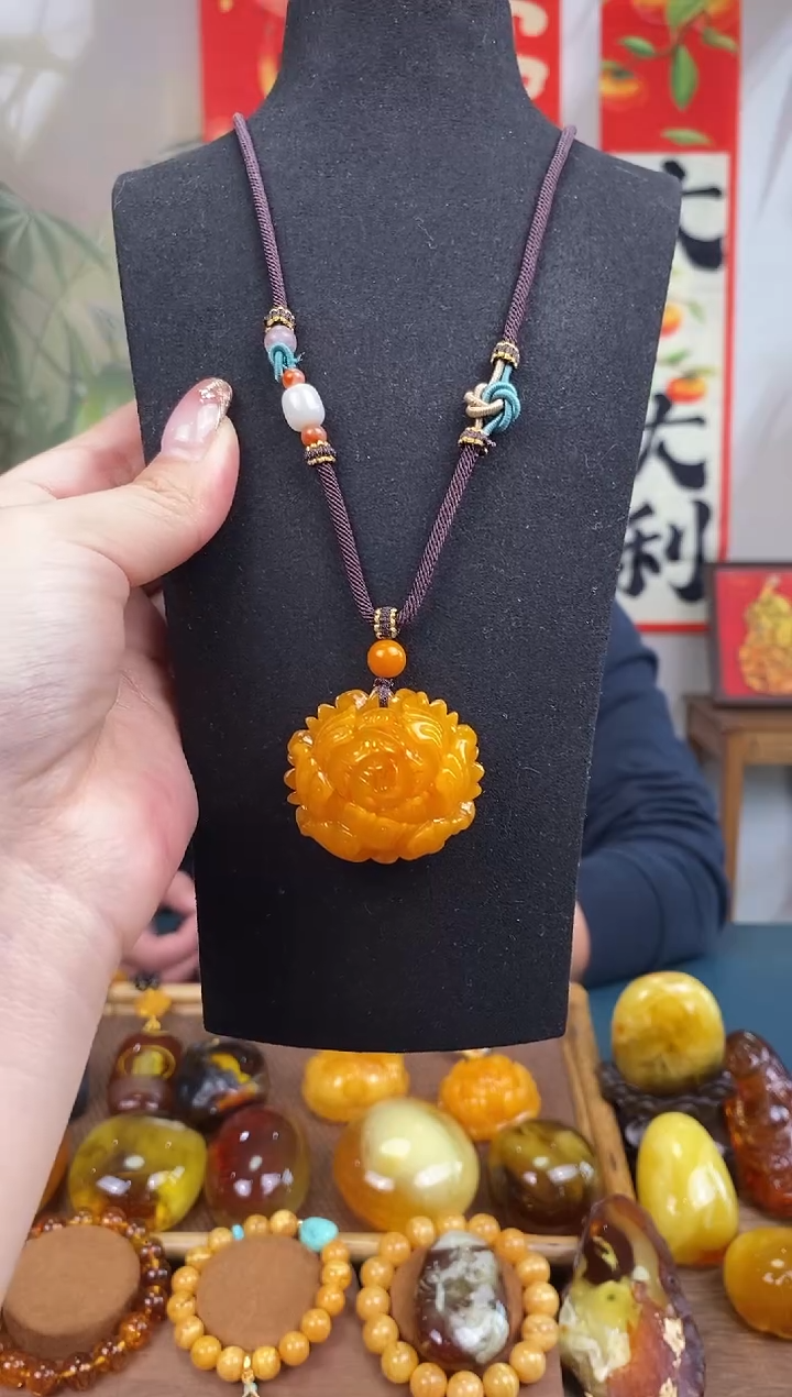 【闪购商品】琥珀裸石未镶嵌基地发货 一物一证 顺丰包邮