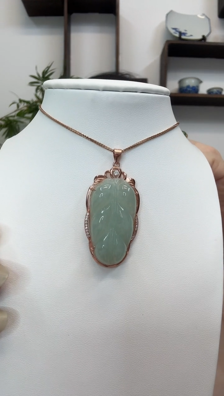 吊坠(赠链)银S925镶嵌翡翠叶子玫瑰边