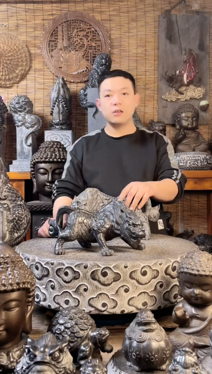 【闪购商品】30跑吸水兽天然青石雕刻