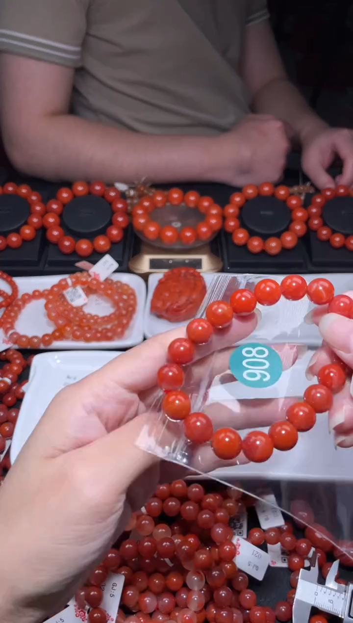 南红玛瑙未镶嵌珠宝奇石908-11+