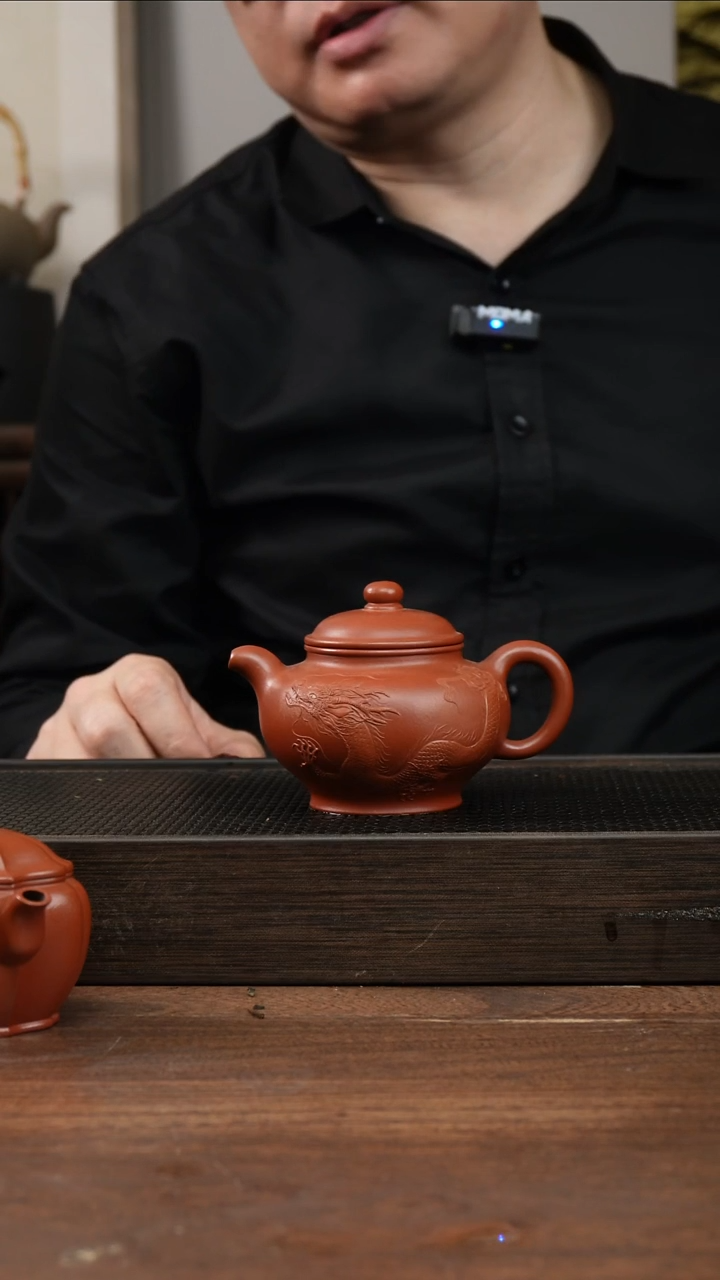 茶杯紫砂朱泥掇只     泥绘龙    170CC 