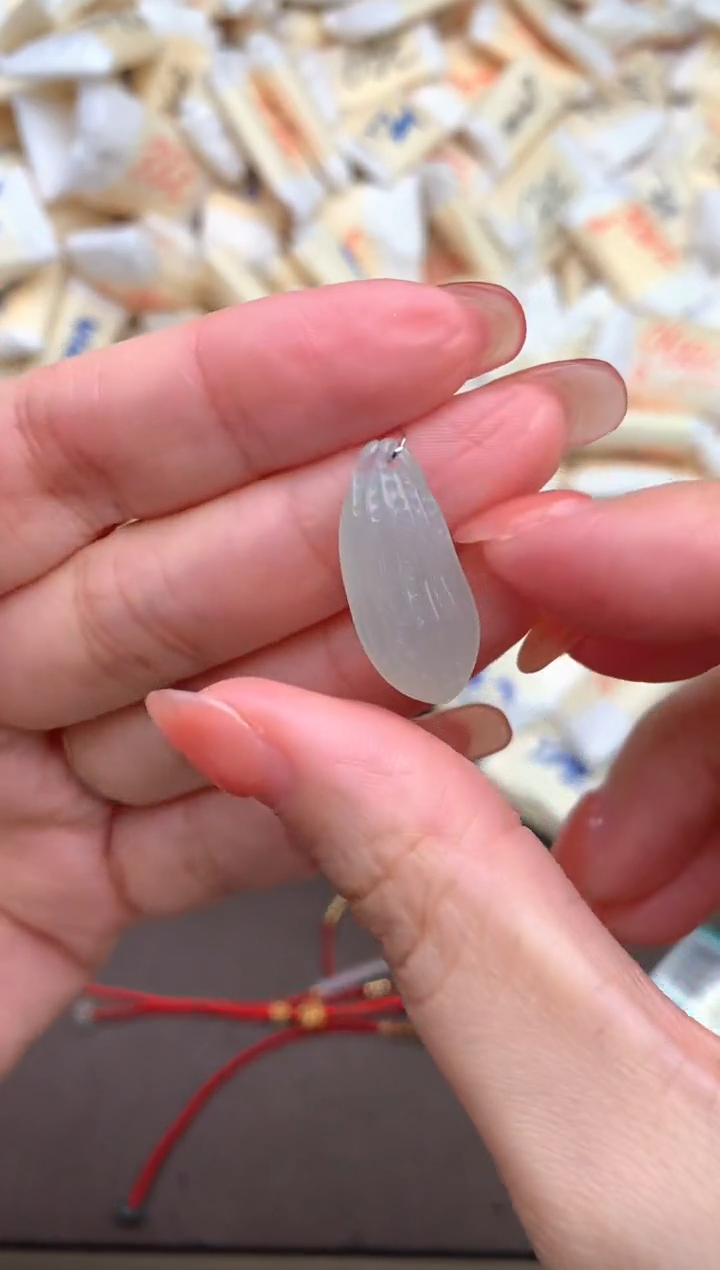 【闪购商品】翡翠挂件未镶嵌 — 