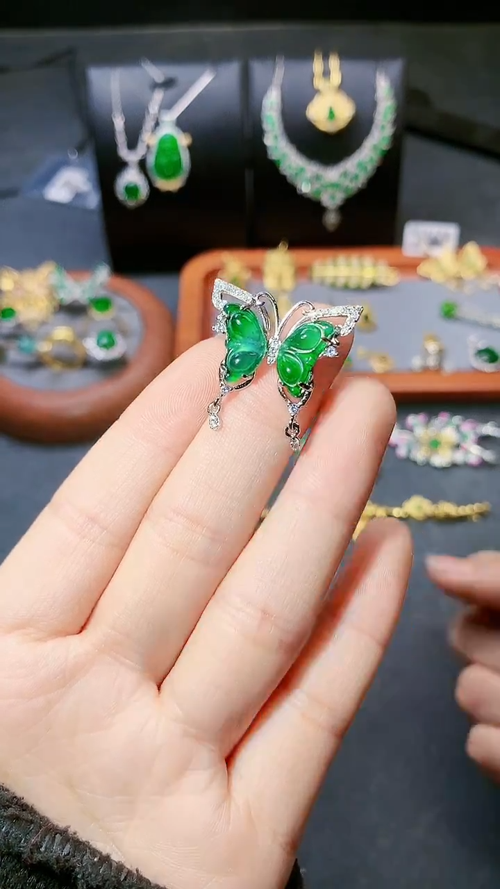 【闪购商品】翡翠吊坠(赠链)银S925镶嵌吊坠