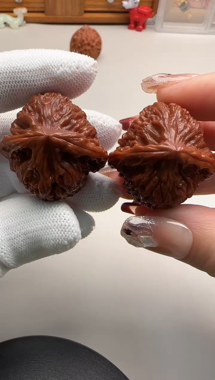 【闪购商品】文玩核桃把件一对核桃