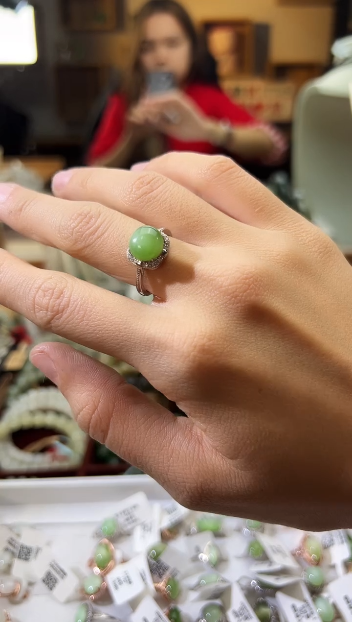 未镶嵌戒指和田玉黑羊洞戒指