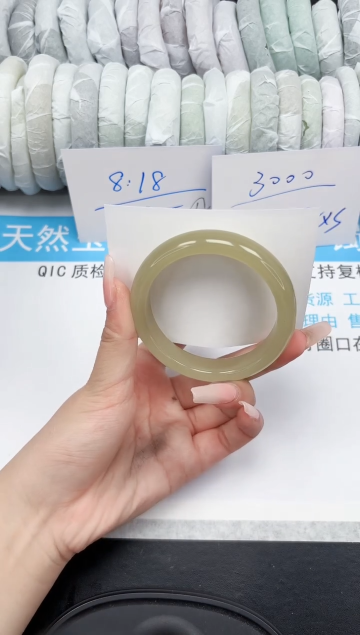 【闪购商品】石英质玉手镯未镶嵌24-58