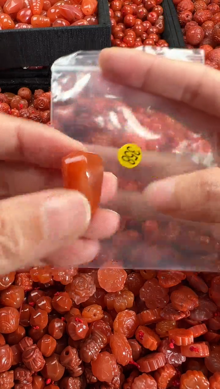 【闪购商品】南红玛瑙颈饰未镶嵌3