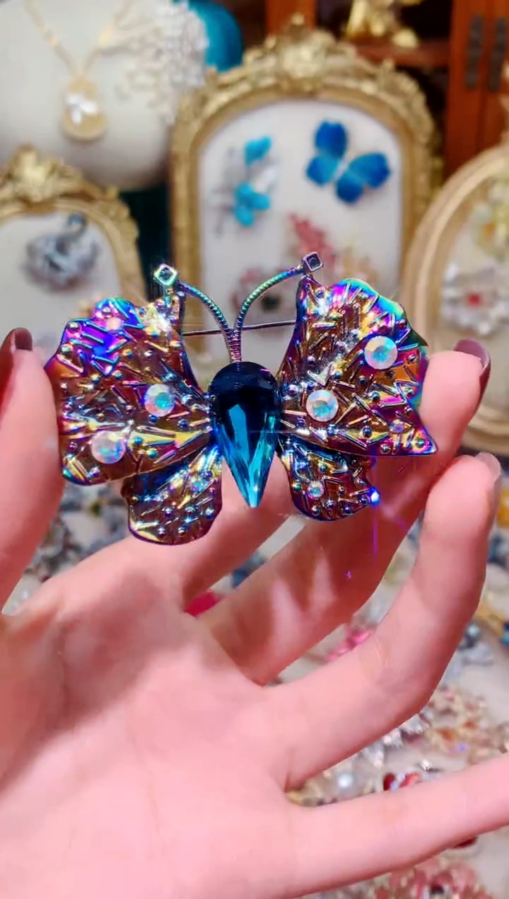 大理石铁合金胸针