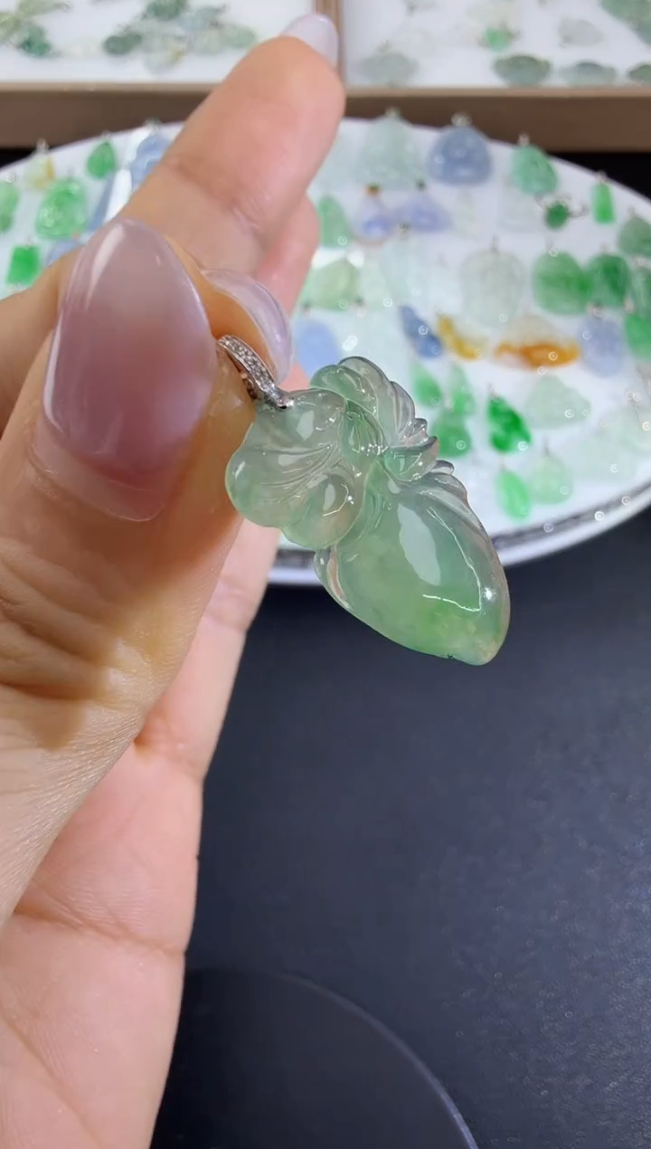 颈饰18K金镶嵌翡翠H1110-1501-139