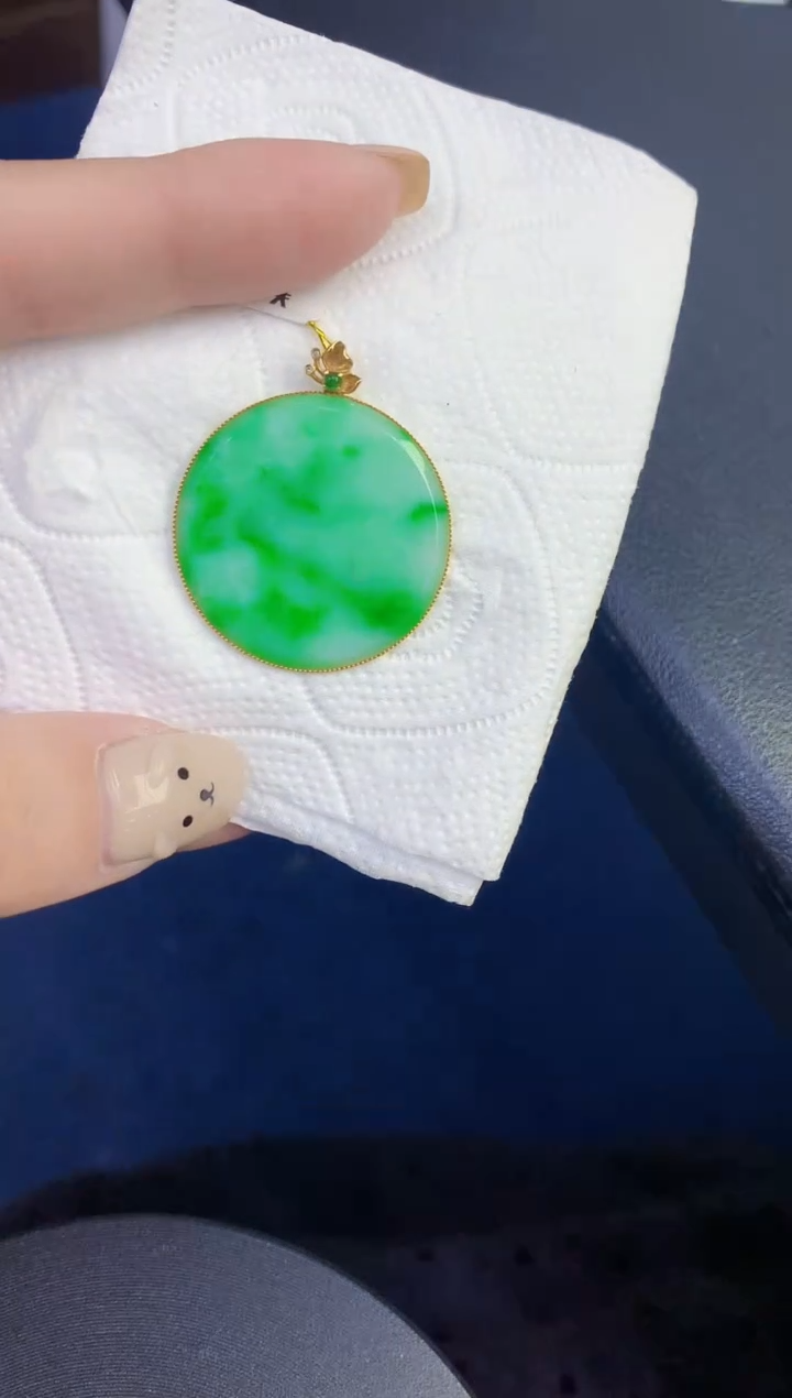 颈饰18K金镶嵌翡翠缅甸天然翡翠A货