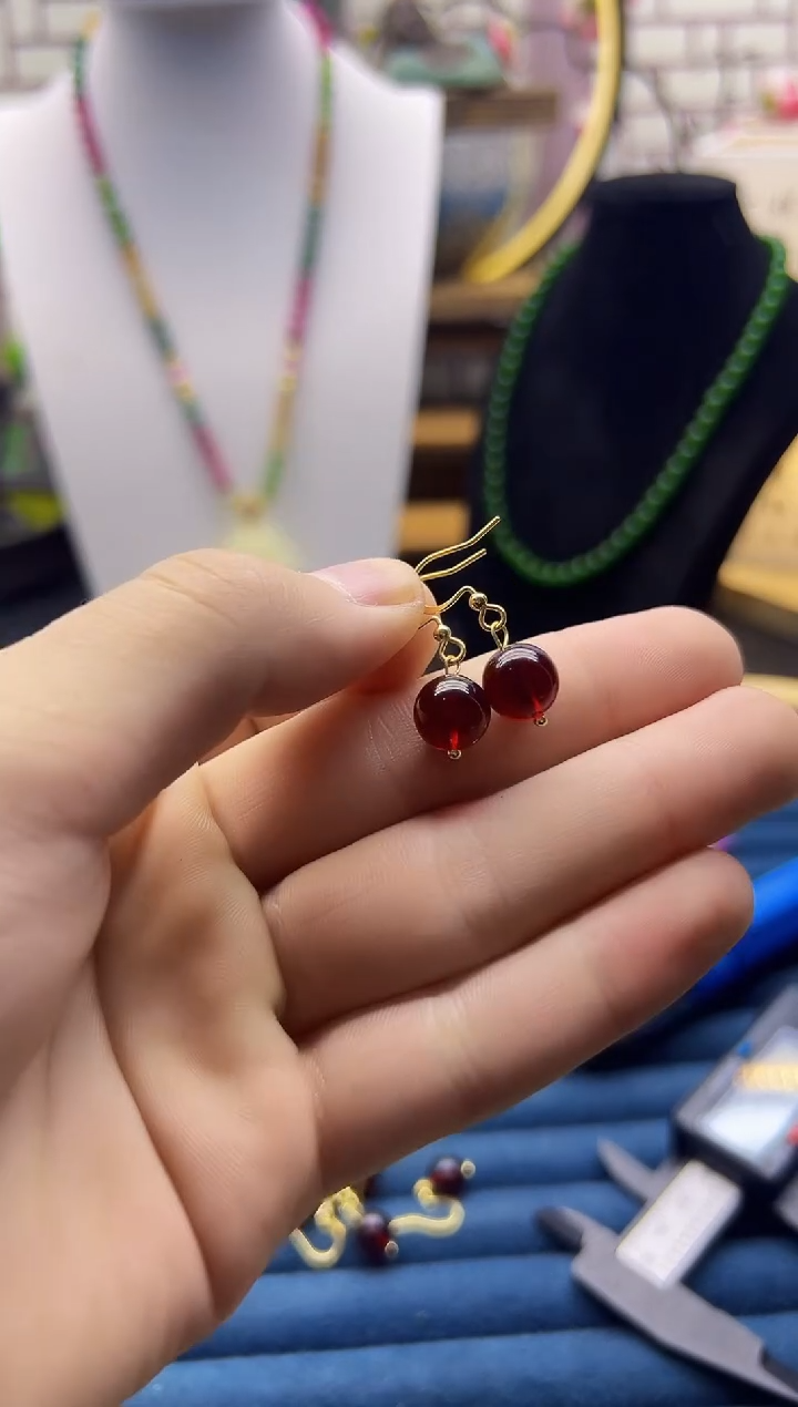 【闪购商品】血珀耳饰14K金镶嵌E29