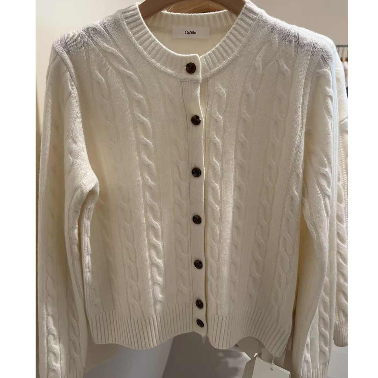 15165 欧丝璐秋冬新款保暖100%山羊绒女绞花常规毛针织衫女装上衣