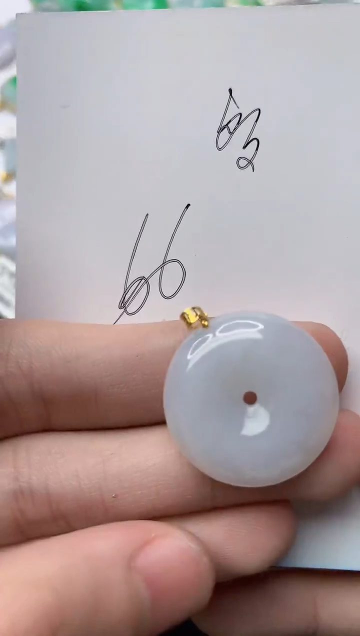 【闪购商品】翡翠颈饰18K金镶嵌99............
