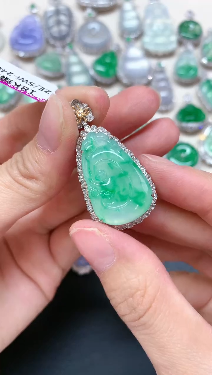 【闪购商品】翡翠吊坠(不含链)18K金镶嵌A222|24800