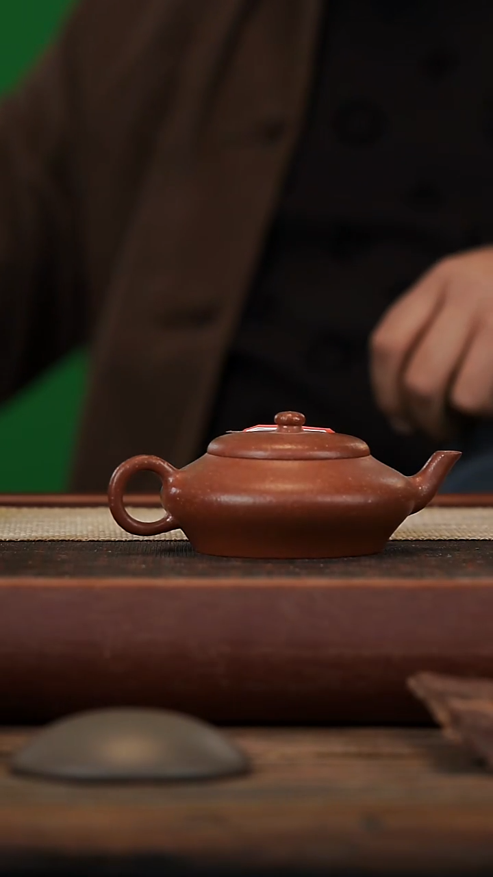 茶壶紫砂150毫升红降坡虚扁