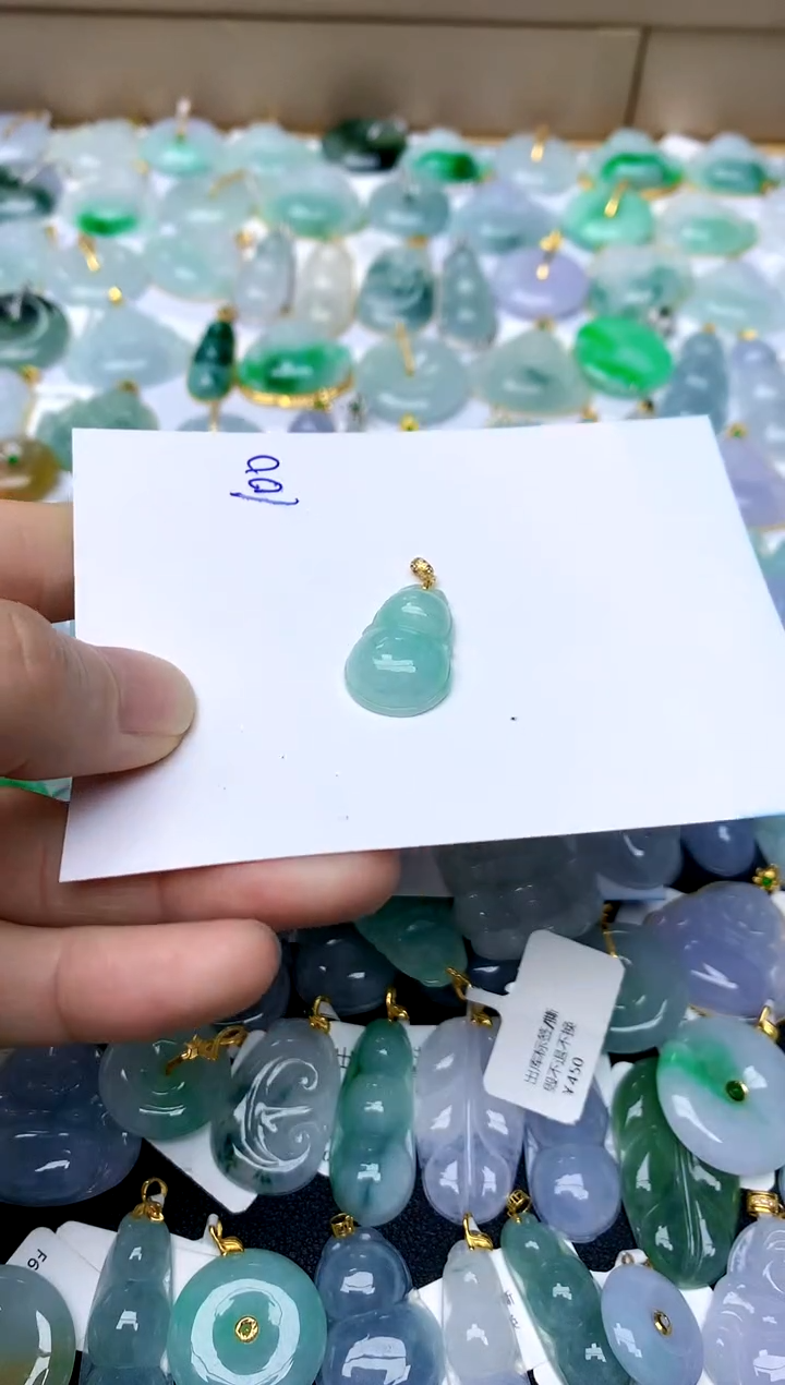 【闪购商品】翡翠颈饰18K金镶嵌100天然A货翡翠