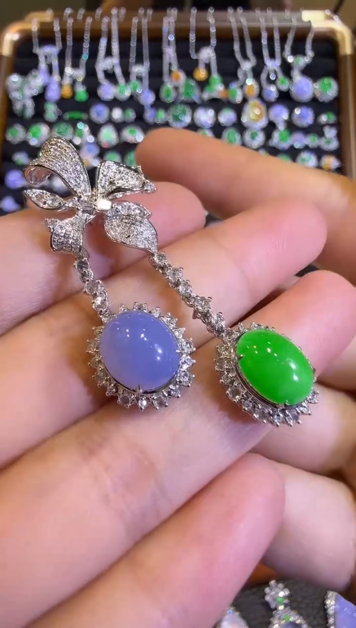 翡翠18K金镶嵌吊坠(赠链)高冰双彩蛋面吊坠