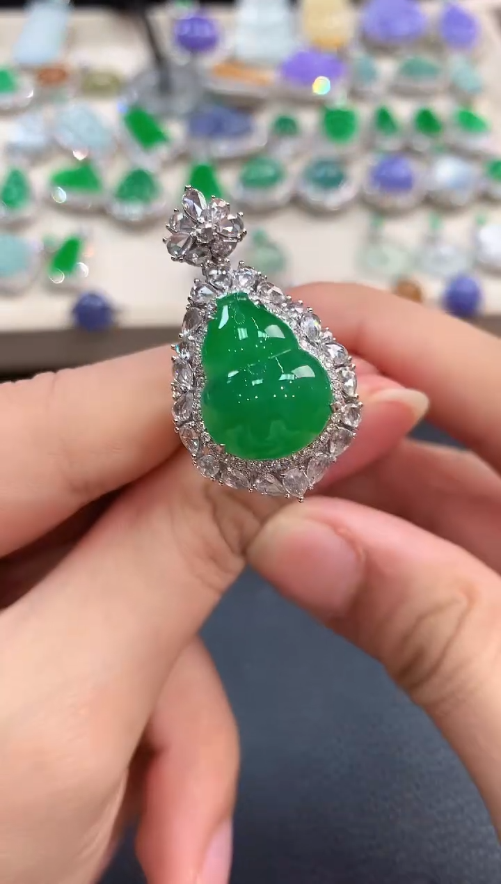 【闪购商品】翡翠戒指18K金镶嵌m78       