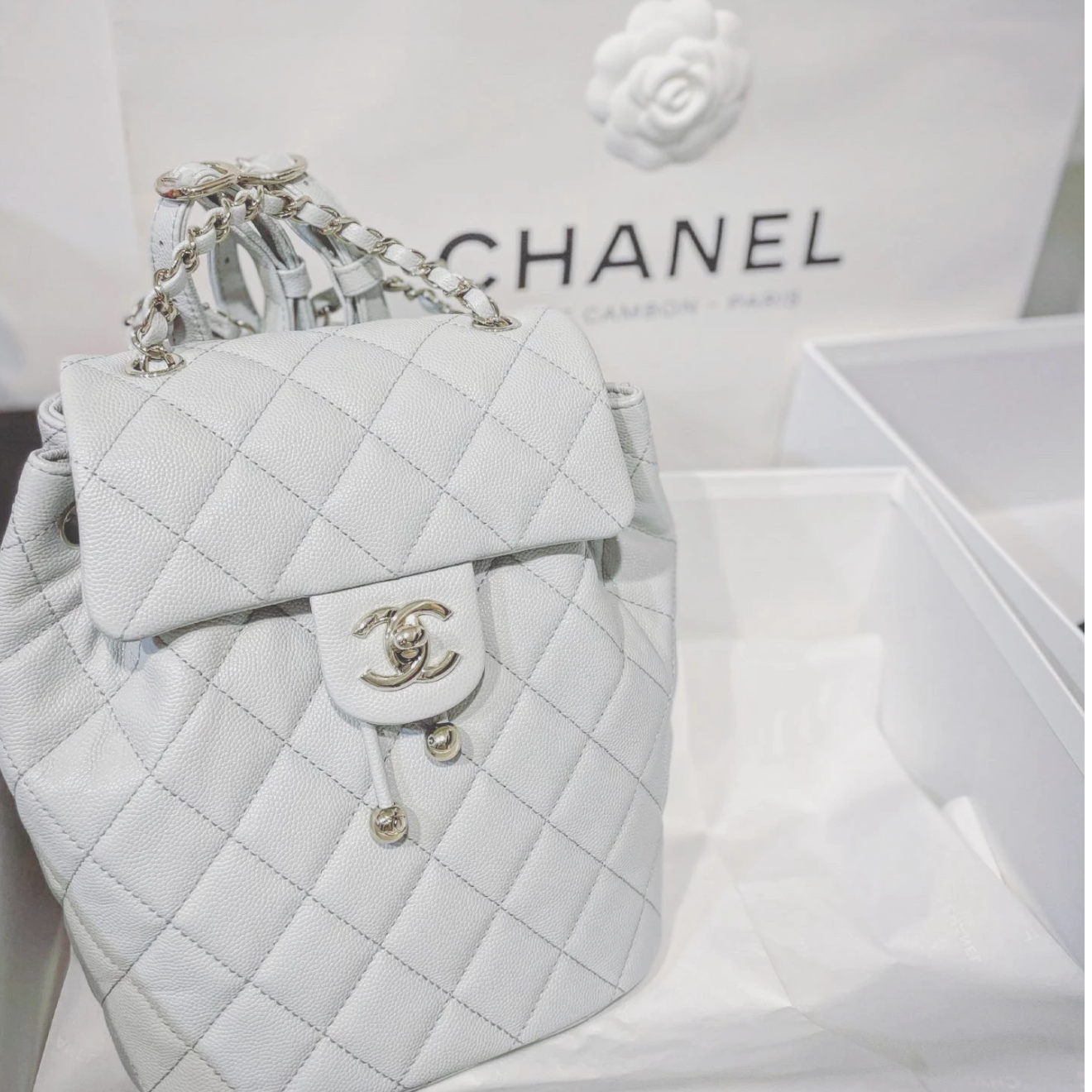 99新 Chanel/香奈儿 Chanel萨尔茨堡白双肩包时尚包/AM5947