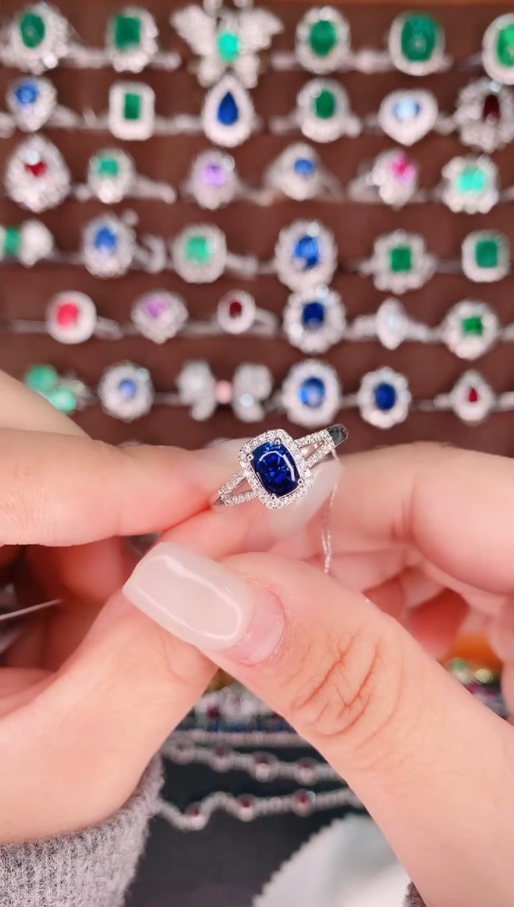 【闪购商品】蓝宝石18K金戒指18K金镶嵌1.08克拉