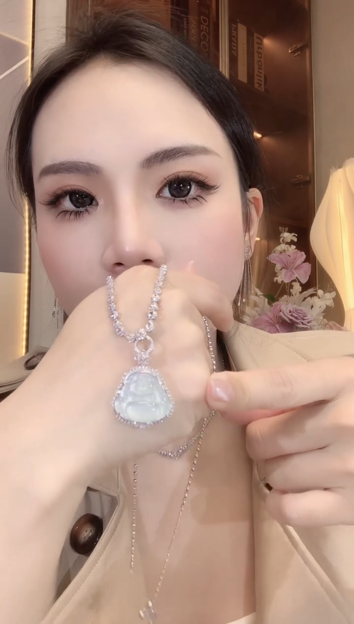【闪购商品】翡翠吊坠(不含链)18K金镶嵌A20