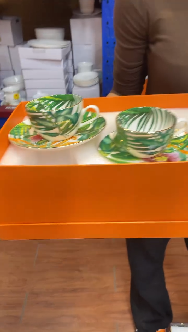 杯鸿辉家品牌瓷器，京东包邮！