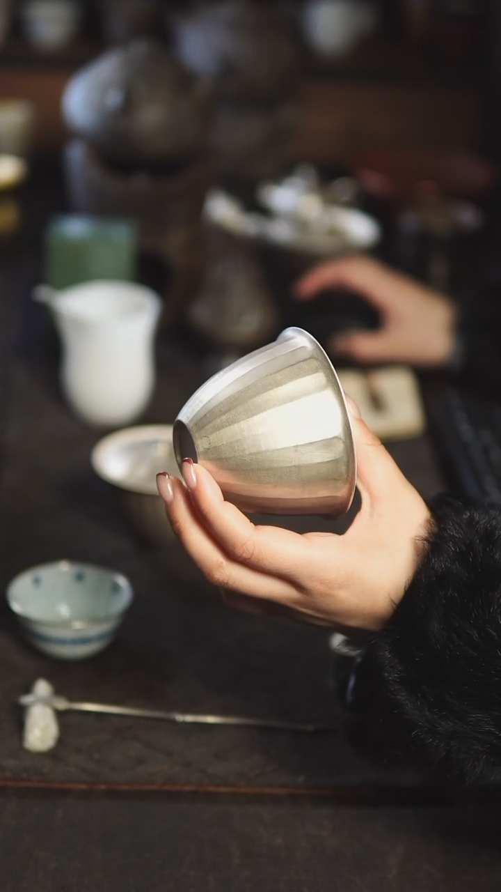 【闪购商品】吴一延 瓜棱系列盖碗 银色