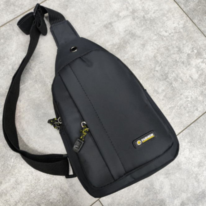 【长17高30】2024新款时尚百搭高级感男款胸包 黑色13107