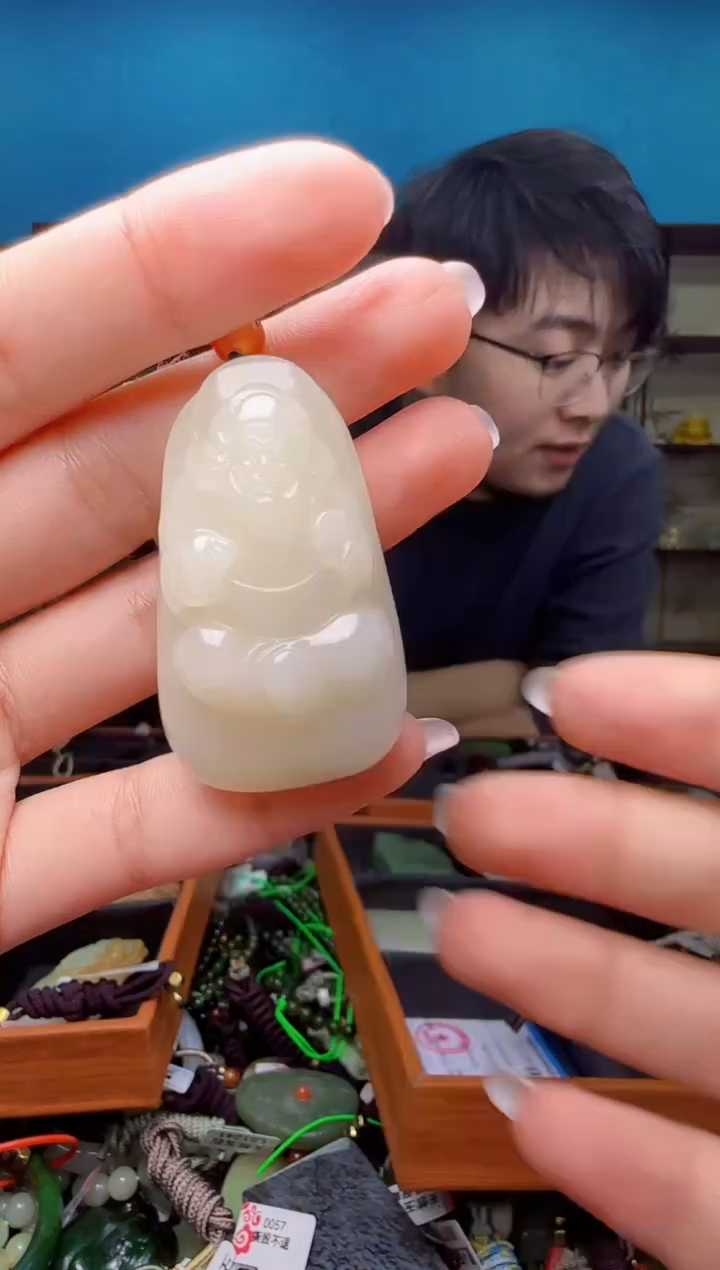 颈饰未镶嵌和田玉1