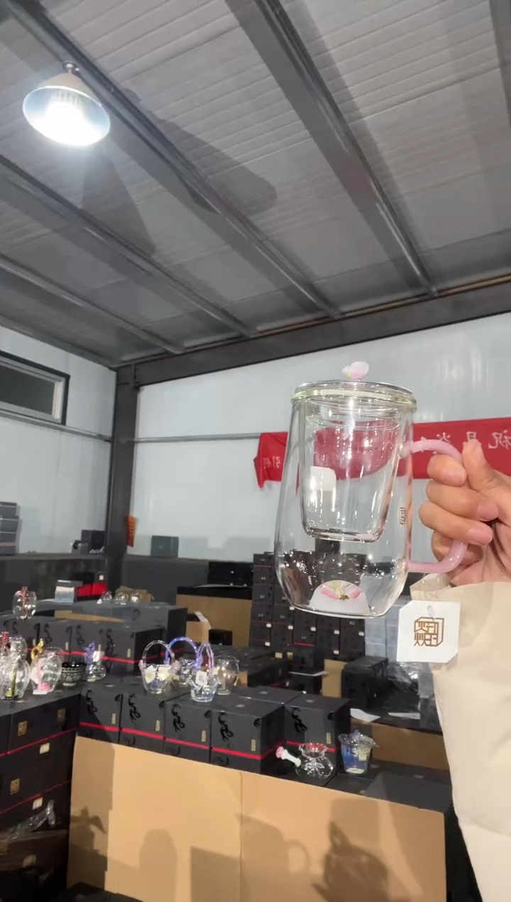 【闪购商品】优雅杯粉色蝴蝶的