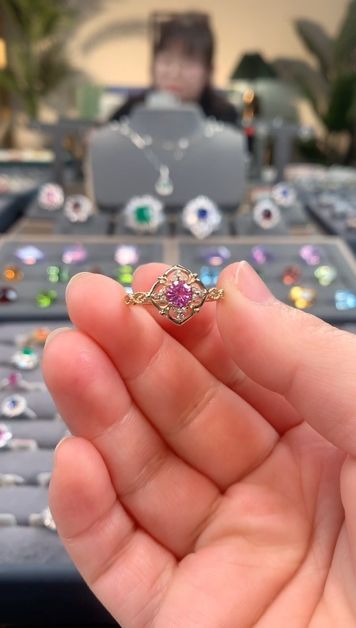 【闪购商品】彩色蓝宝石戒指18K金镶嵌无烧