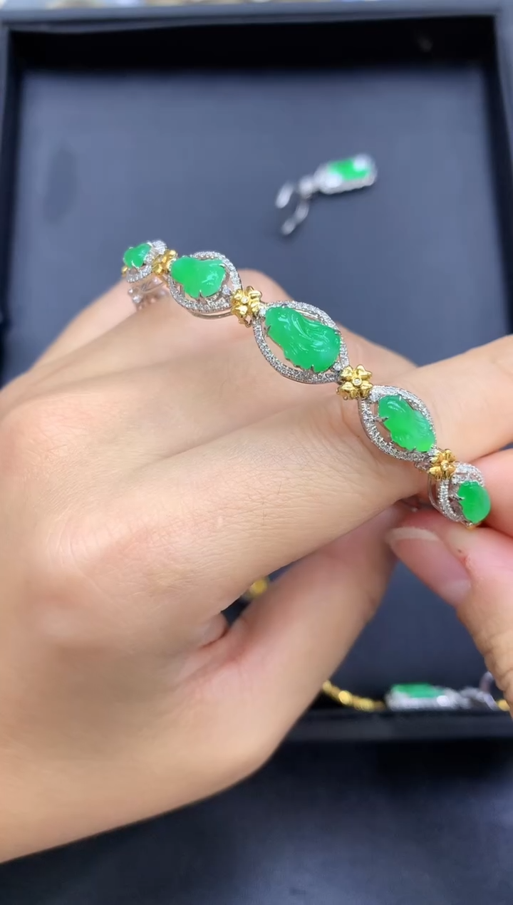 18K金镶嵌手镯翡翠633-中国好珍宝