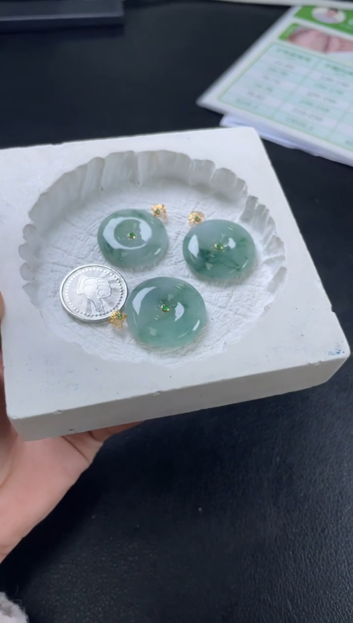 【闪购商品】翡翠吊坠(不含链)18K金镶嵌W001-PQGJ715多样性发一