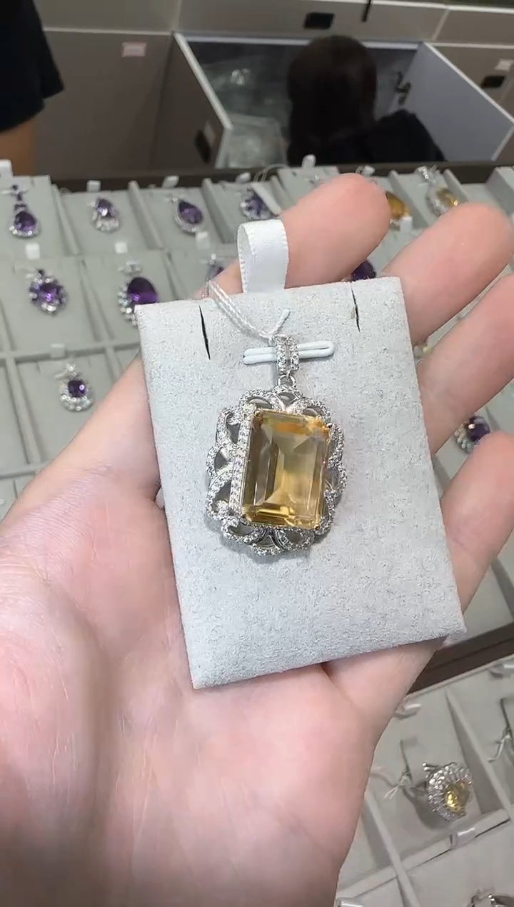 【闪购商品】银S925镶嵌颈饰黄晶13*18mm