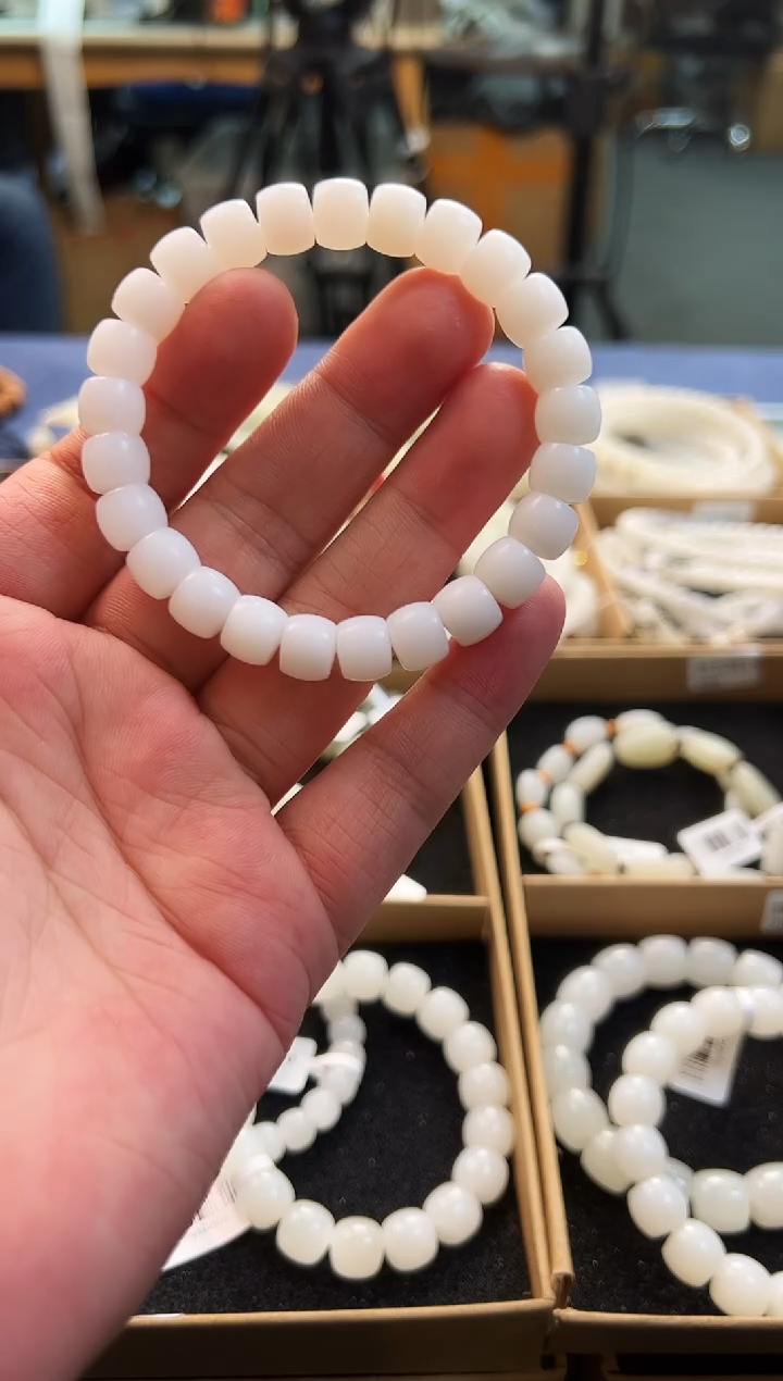 未镶嵌手串和田玉10+