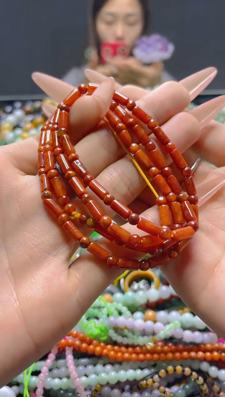 颈饰未镶嵌翡翠4MM