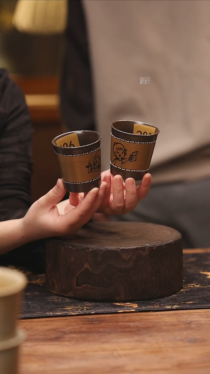 陶瓷景德镇高温釉下手绘陶瓷